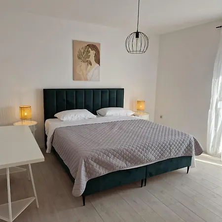 Momento Apartment *